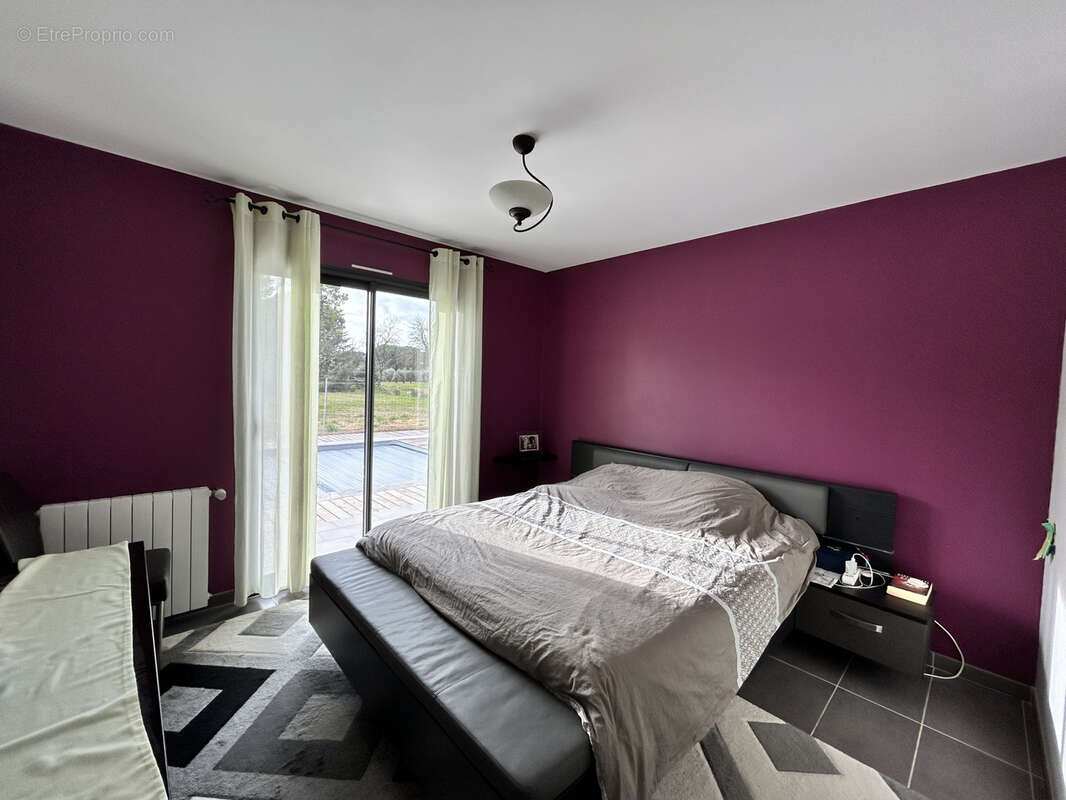 Maison à SAINT-QUENTIN-LA-POTERIE