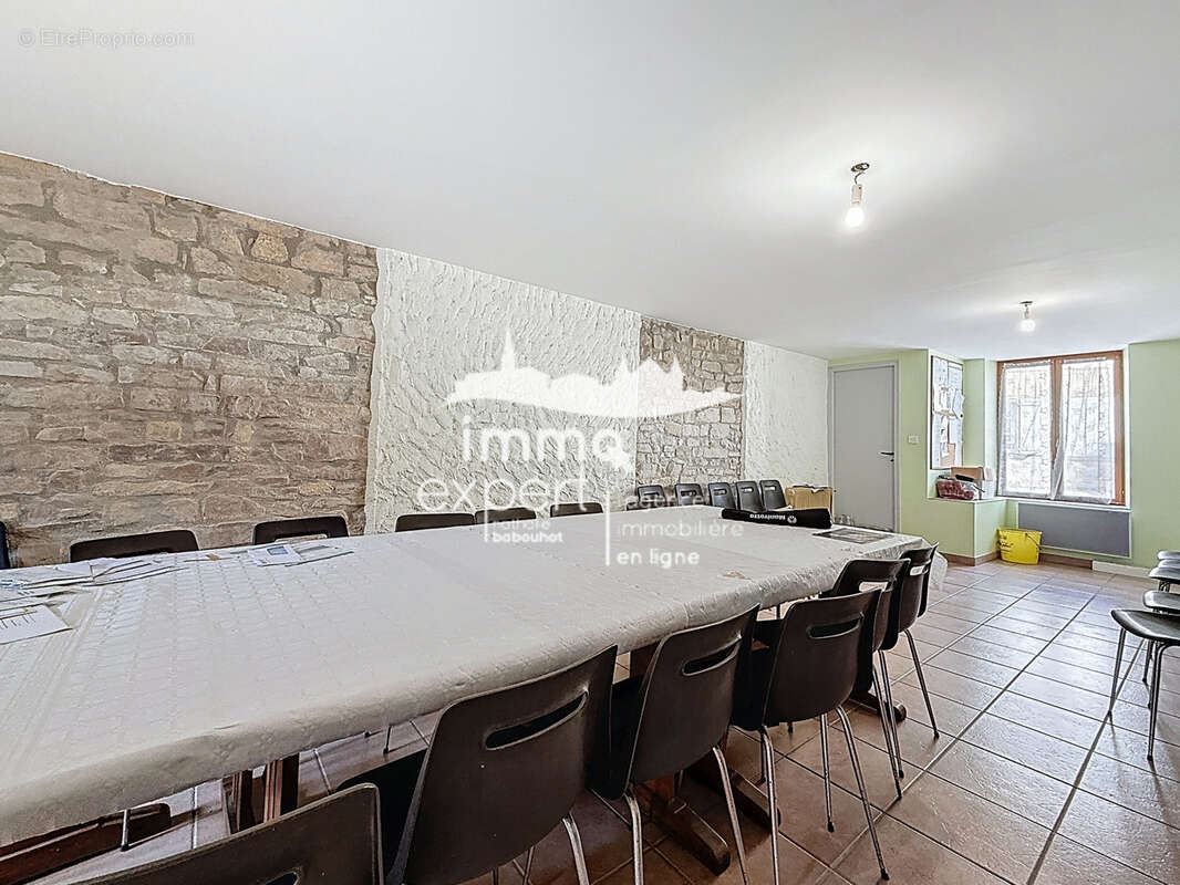 Appartement à MIRECOURT