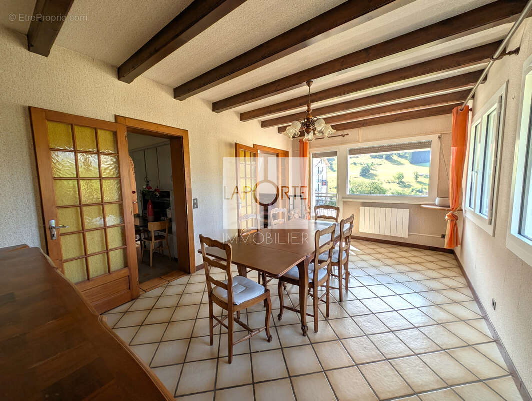 Maison 8 pièces avec double garage 160m2 - photo 4