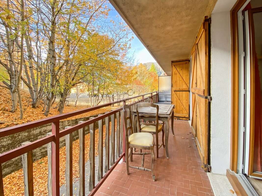 Appartement à SAINT-ETIENNE-DE-TINEE