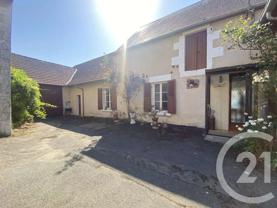 Maison 4 pièces 105 m² à vendre à Sury-En-Vaux (18300) - photo 16