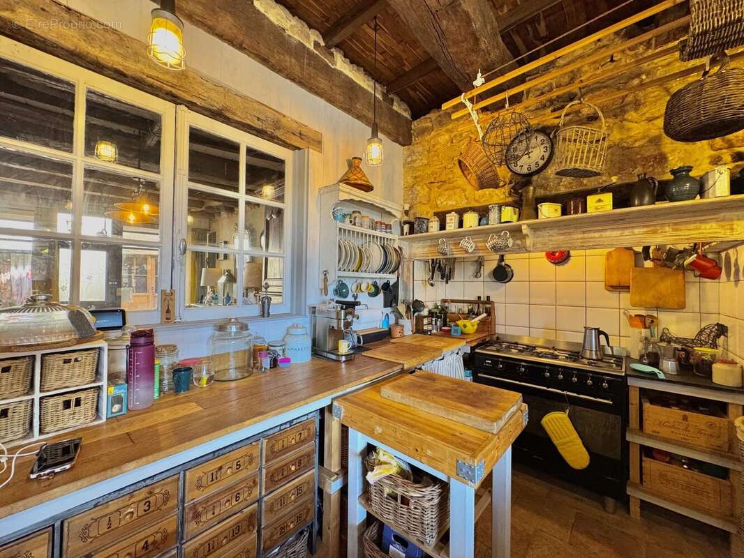 Maison à SALLES-DE-BELVES