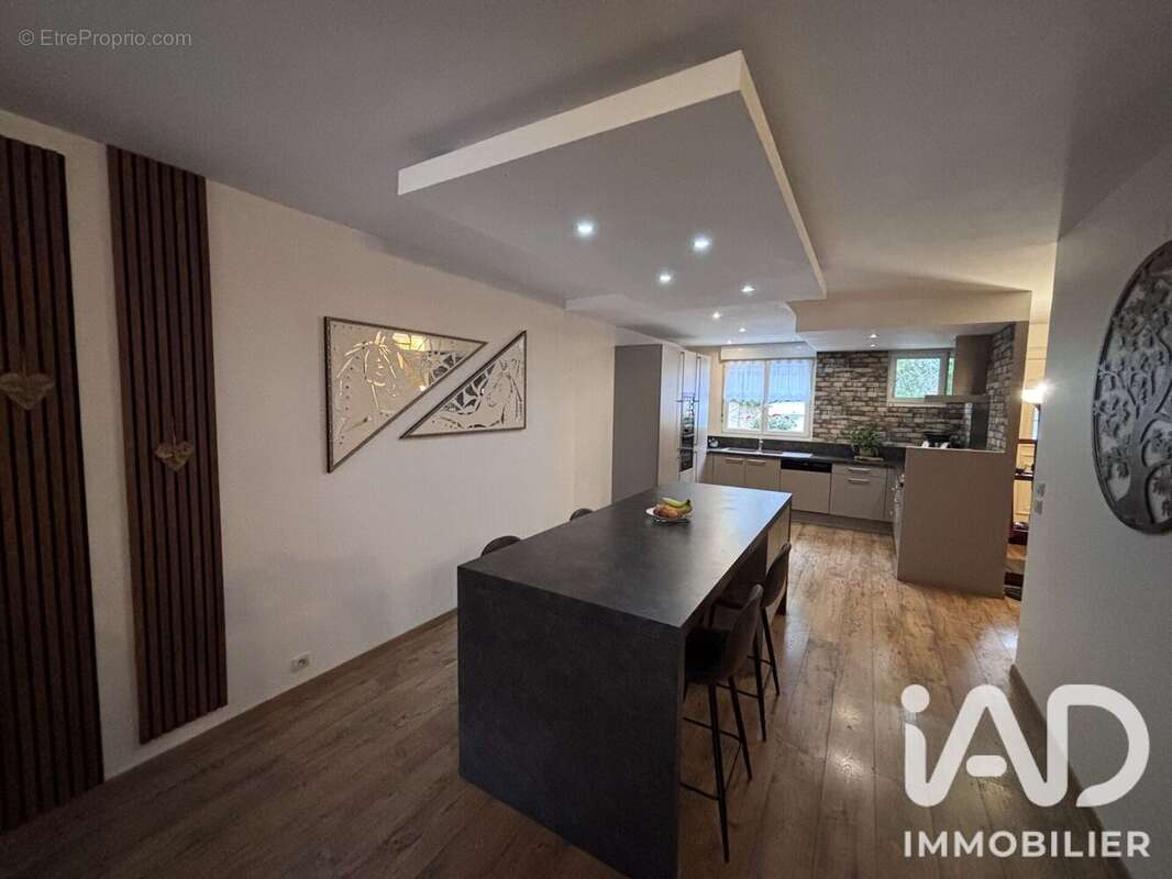 Maison 154 m² à Vaux  - photo 3
