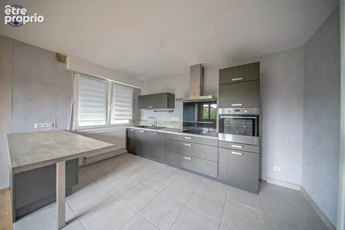 Pavillon sur sous-sol avec garage et jardin - photo 5