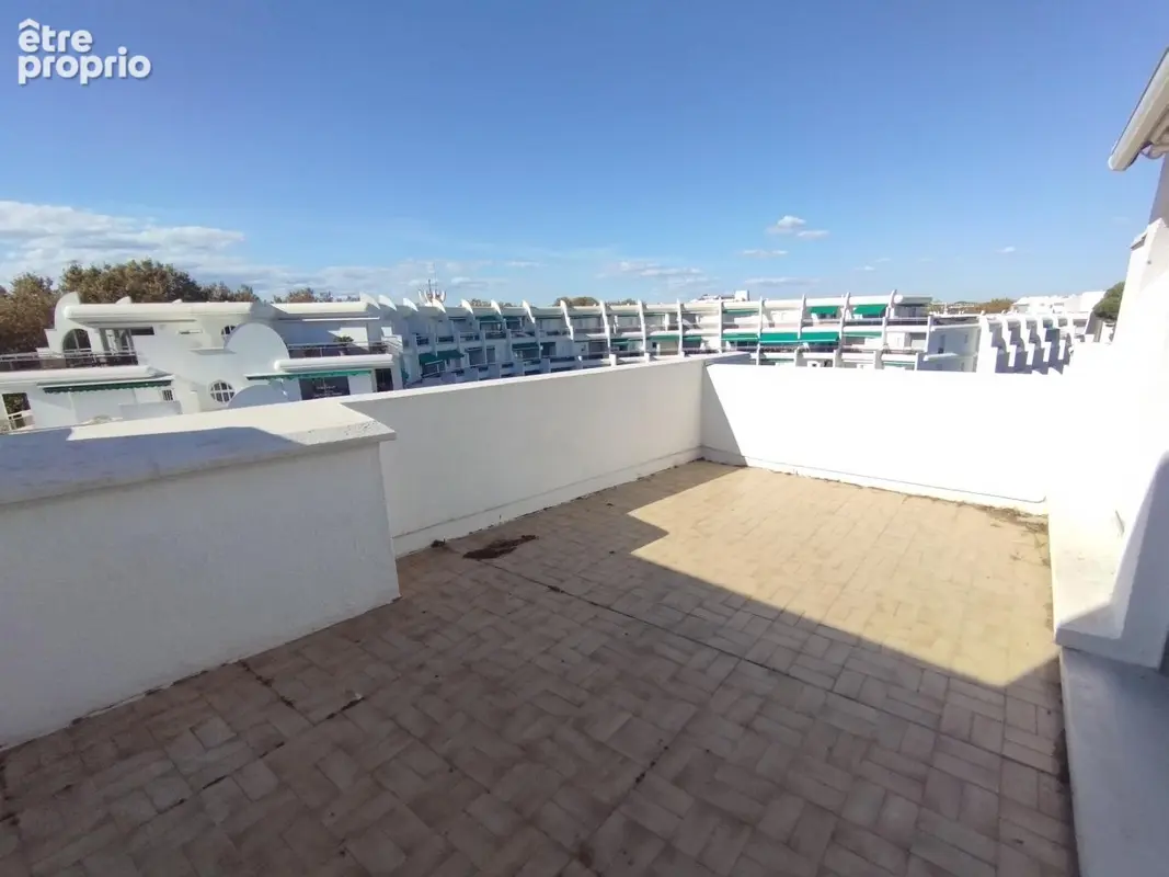 Appartement en angle avec superbe terrasse. - photo 2