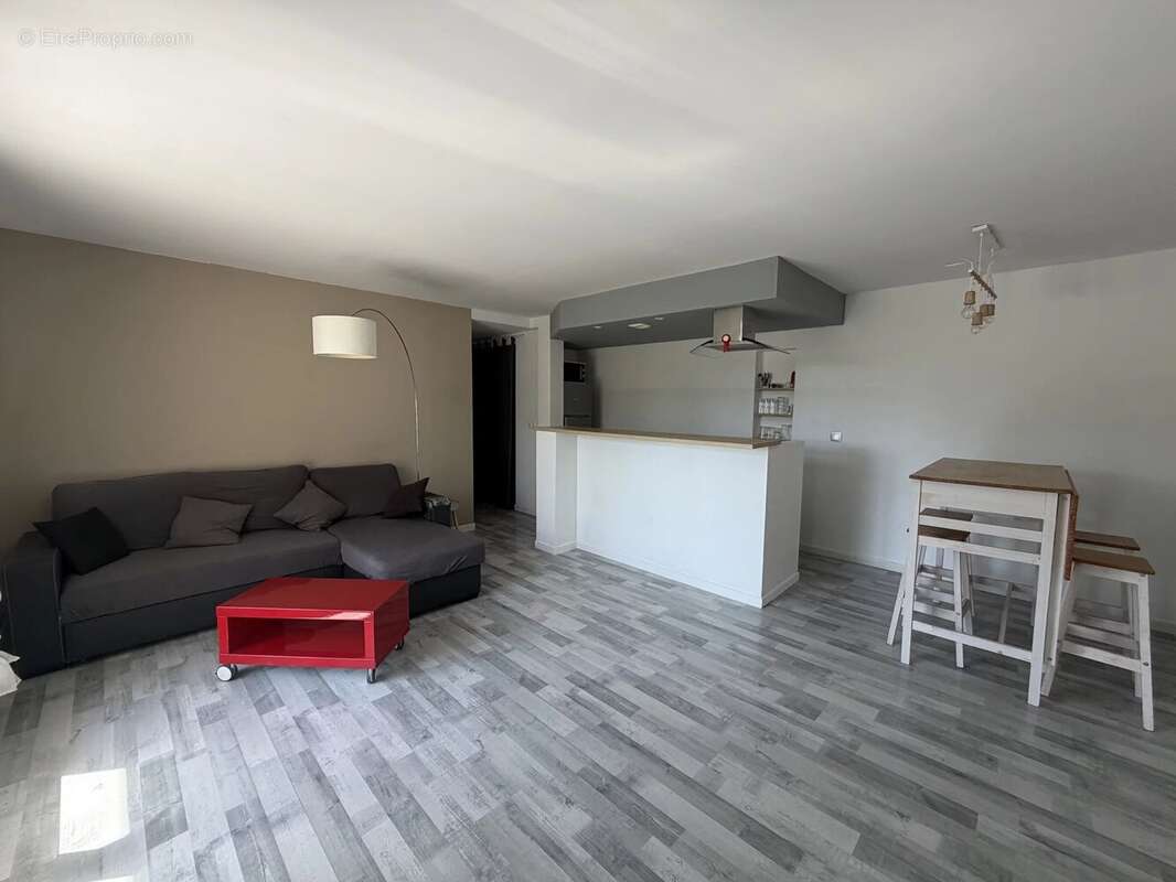Maison à BERRE-LES-ALPES