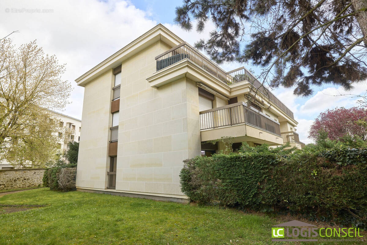 Appartement à BOURG-LA-REINE