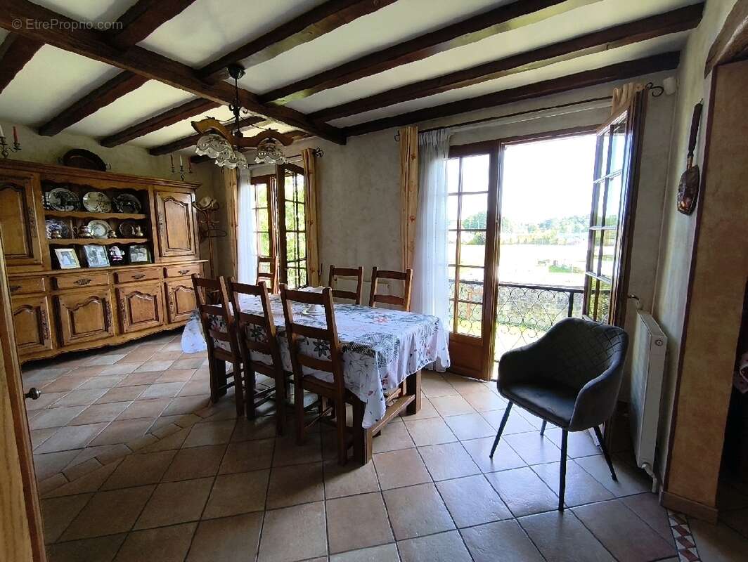 Maison à AUVERS-SUR-OISE