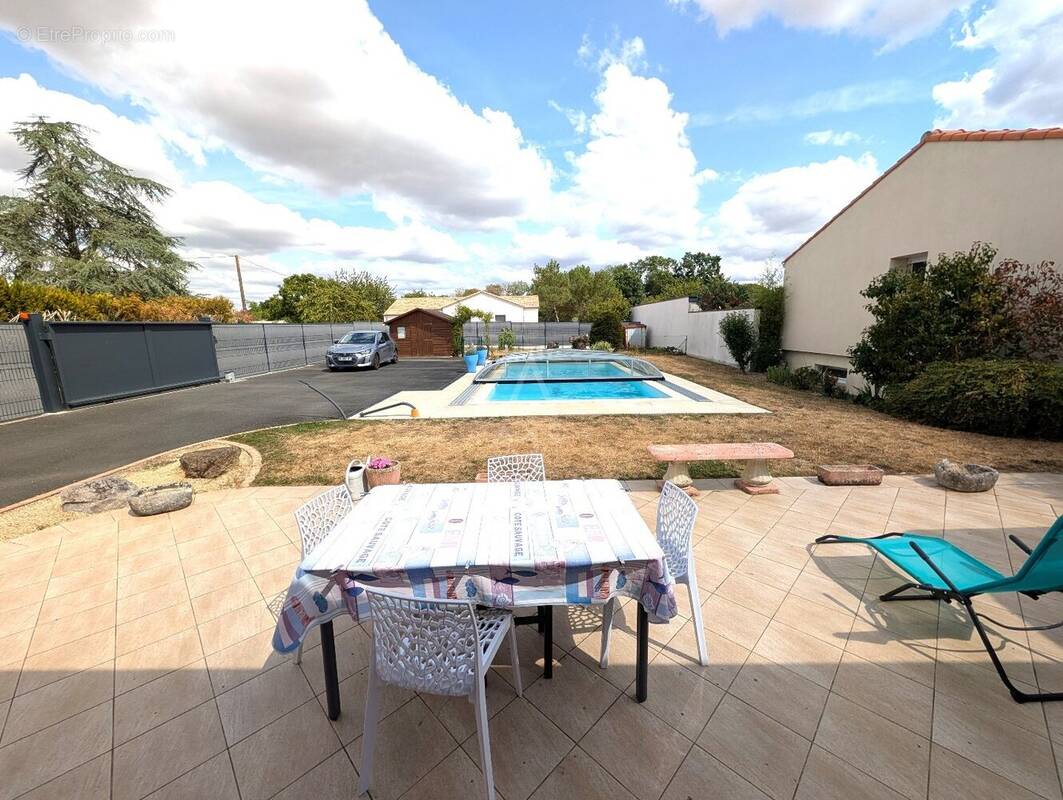 Maison à BOUSSAY