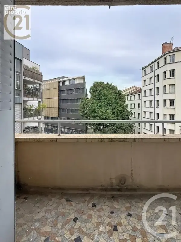 Appartement 3 pièces 66 m² à vendre à Lyon-7e (69007) - photo 2