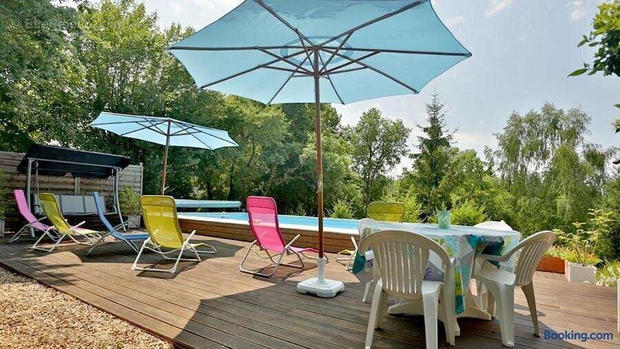 Maison à LE BUISSON-DE-CADOUIN