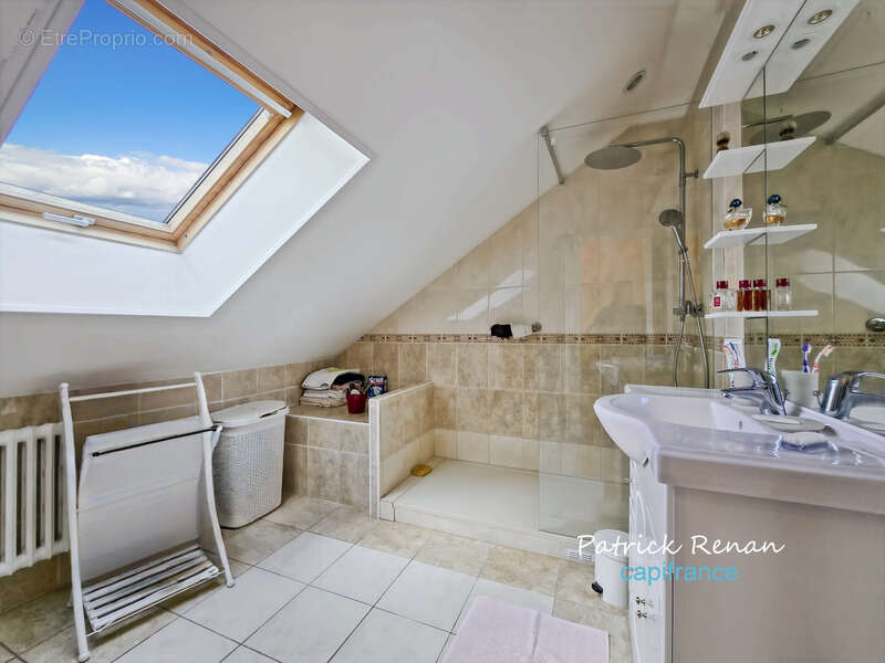 Maison à SAINT-CYR-L'ECOLE