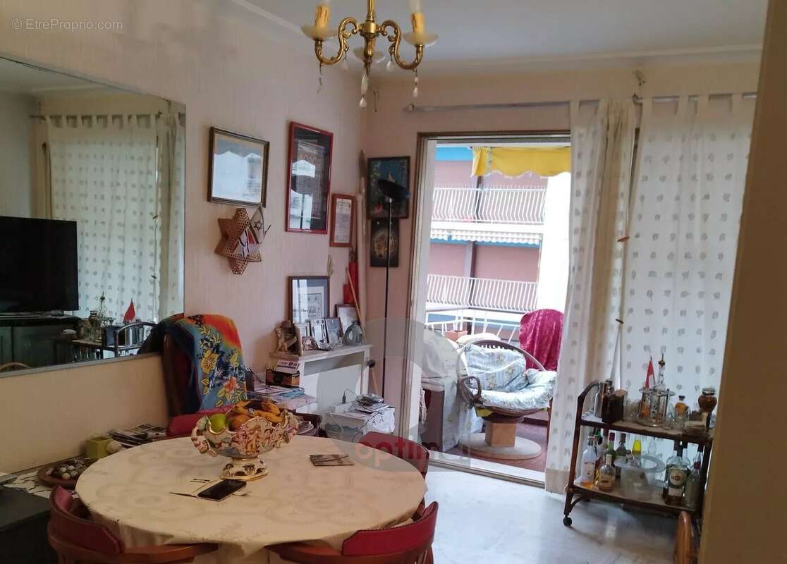 Appartement à ROQUEBRUNE-CAP-MARTIN