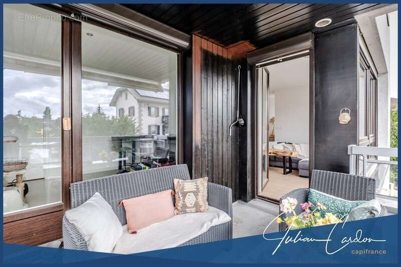 Appartement à REIGNIER