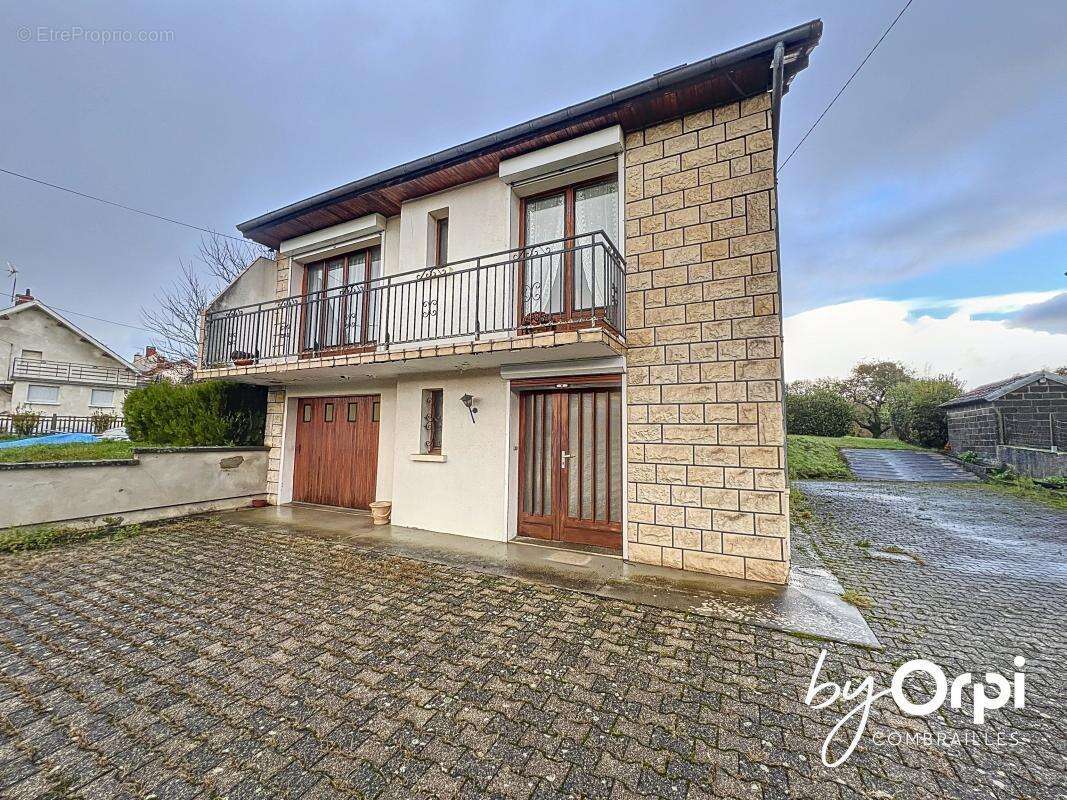 Maison à SAINT-ELOY-LES-MINES