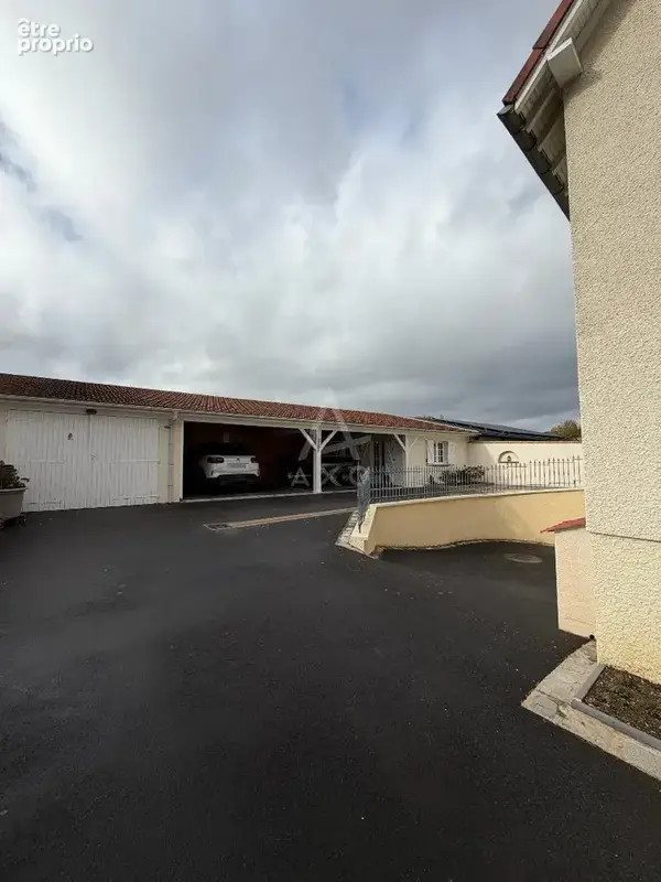 Jolie maison indépendante et économe, beau jardin, sous-sol et dépendance entièrement aménagés, garage et carport - photo 2
