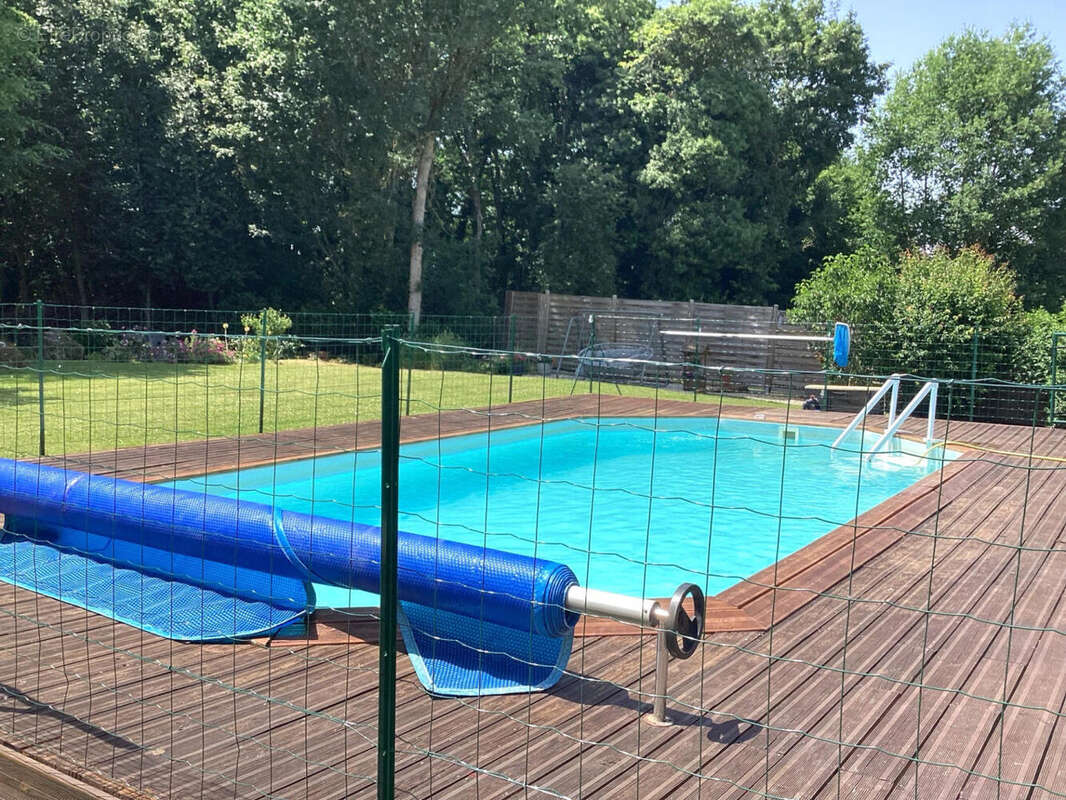 Maison Indépendante Près de Chef Boutonne (Deux-Sèvres), 3 Chambres, Maison d’Amis, Piscine, Garage, Dépendances, Vue - photo 8