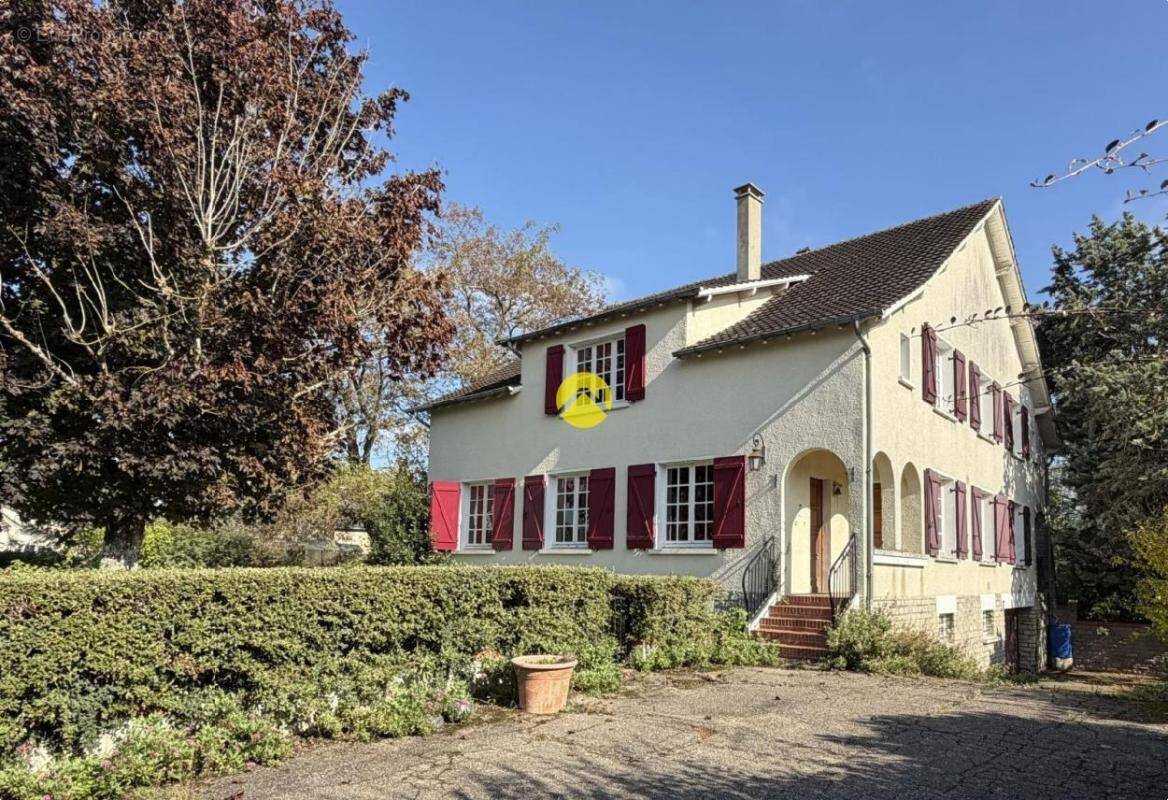 Maison à BAUGY