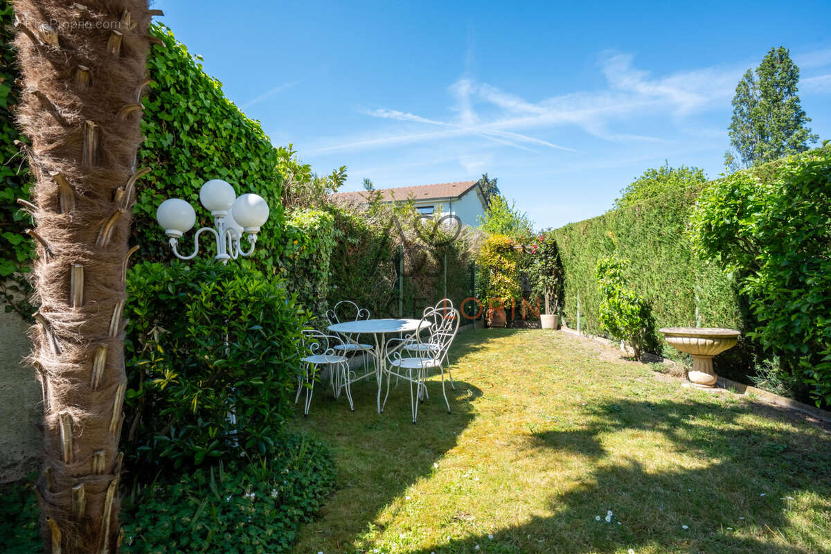 Maison à LE VESINET