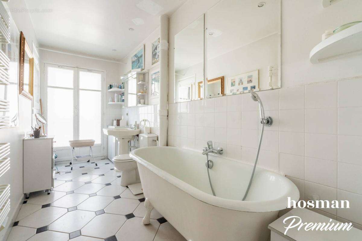Appartement à PARIS-15E