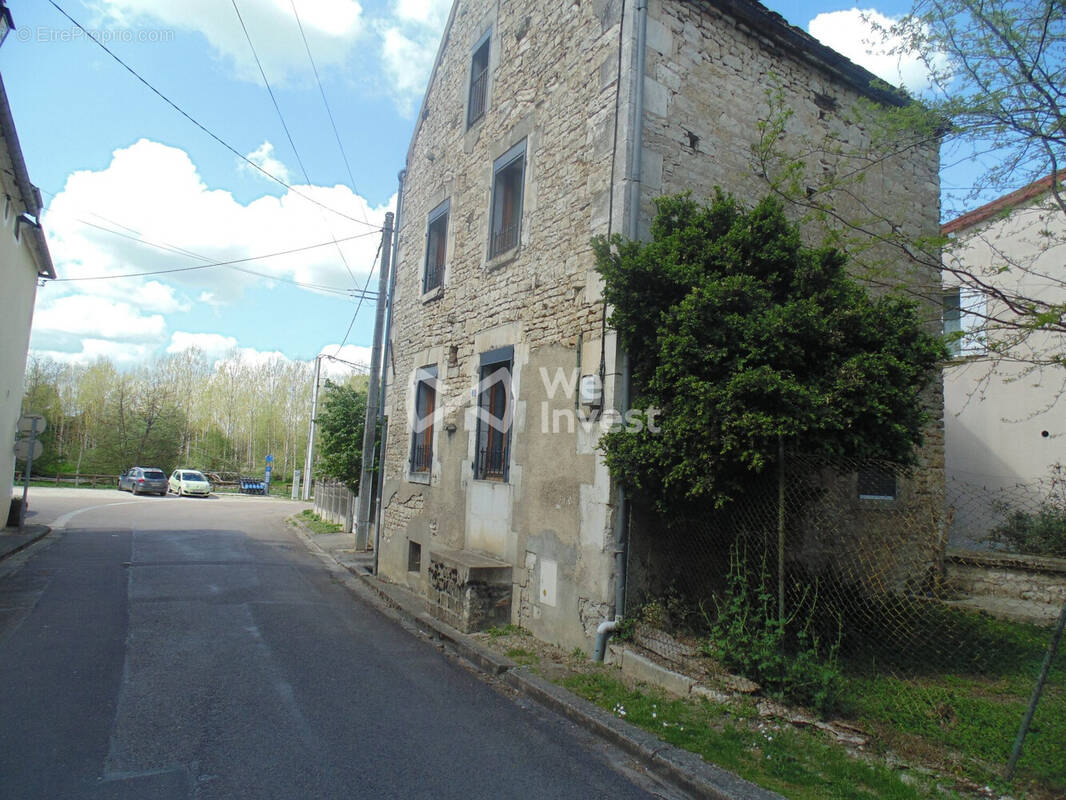 Maison à VINCELOTTES