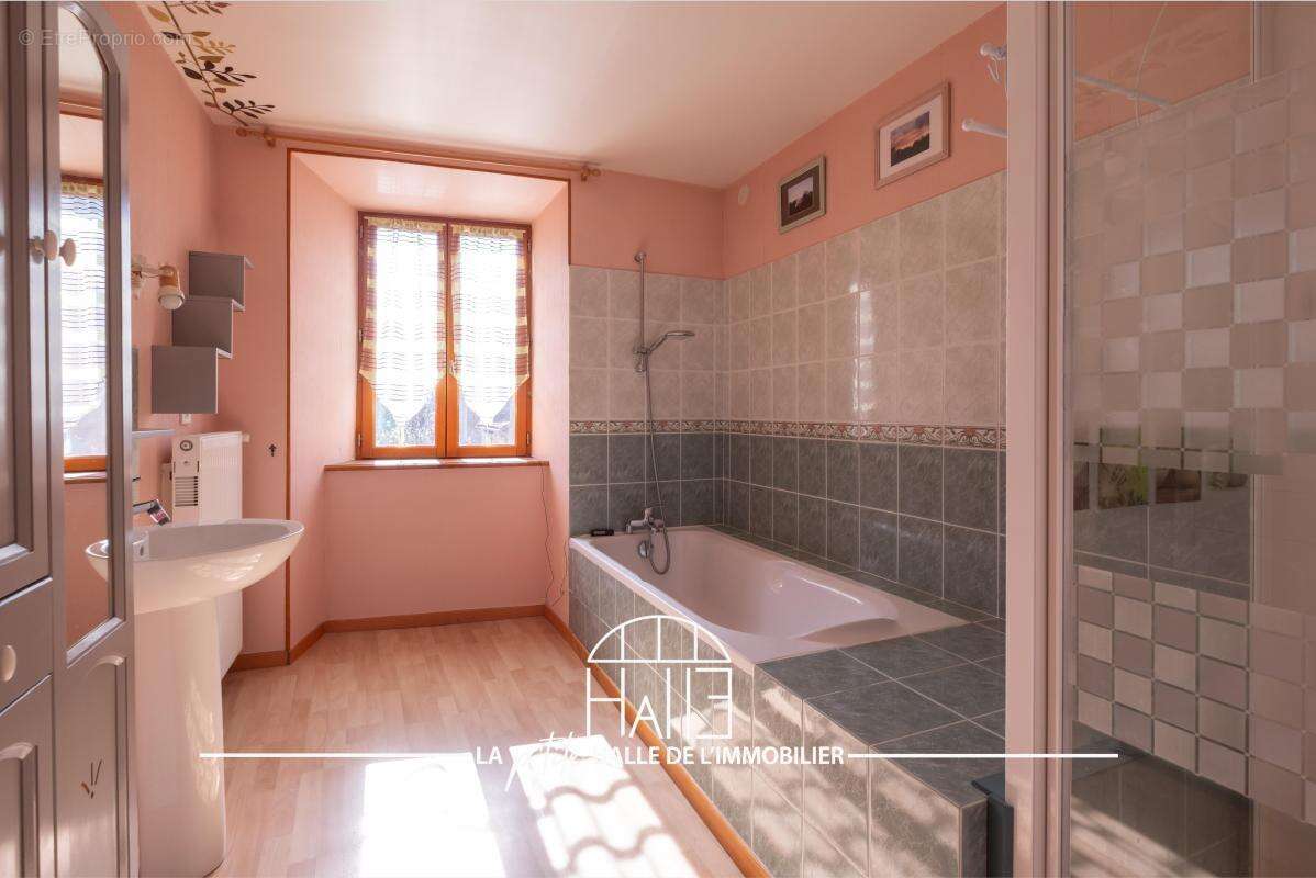 Maison à VERNEUIL-SUR-VIENNE