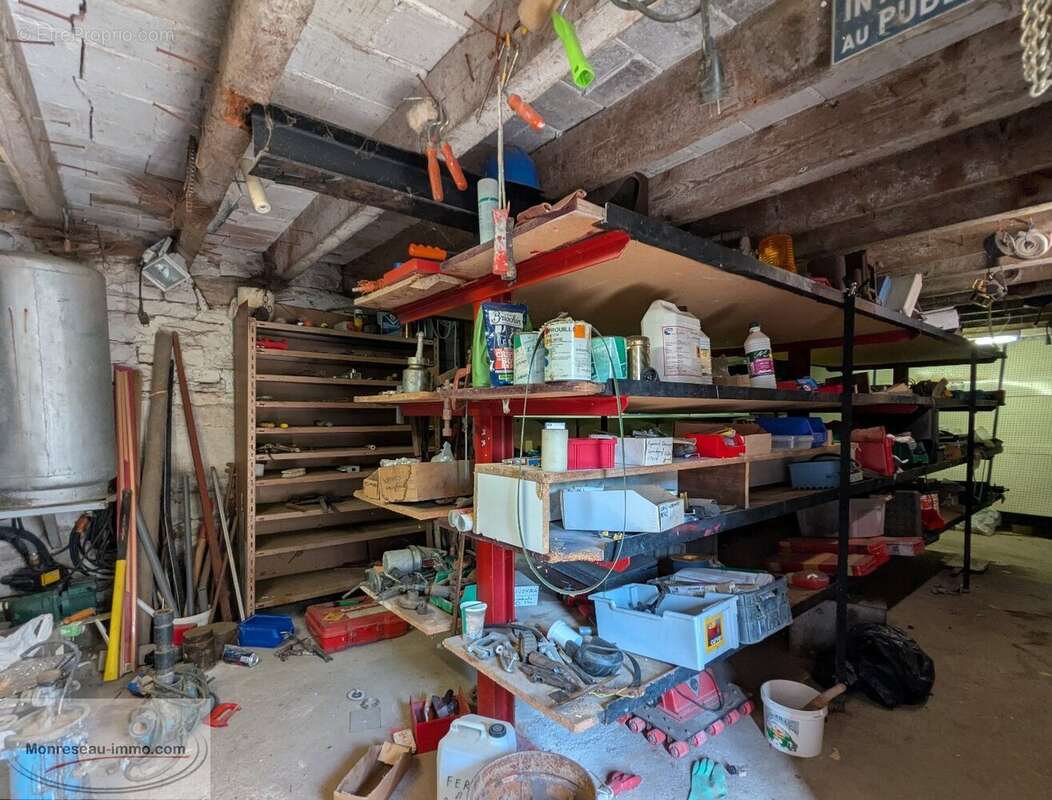 Sevrey, 1ère couronne de Chalon-sur-Saône, longère de 254 m² avec dépendances sur terrain de 5 000 m² - photo 15