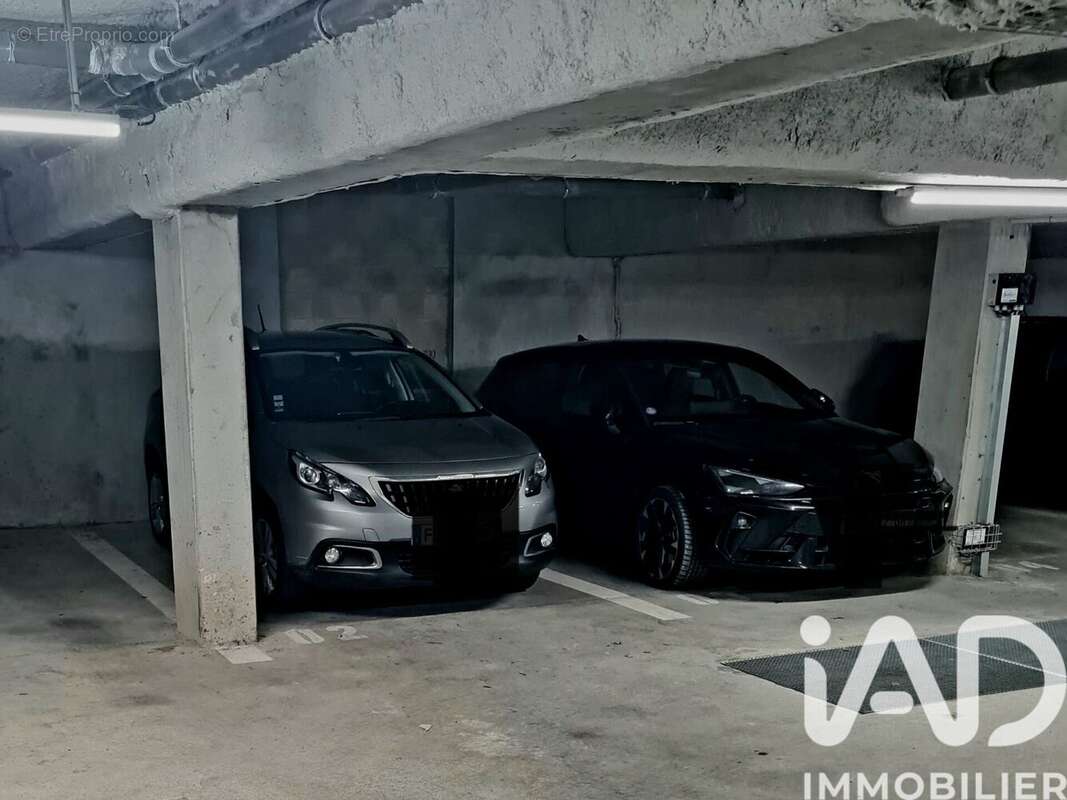 Photo 3 - Parking à LILLE