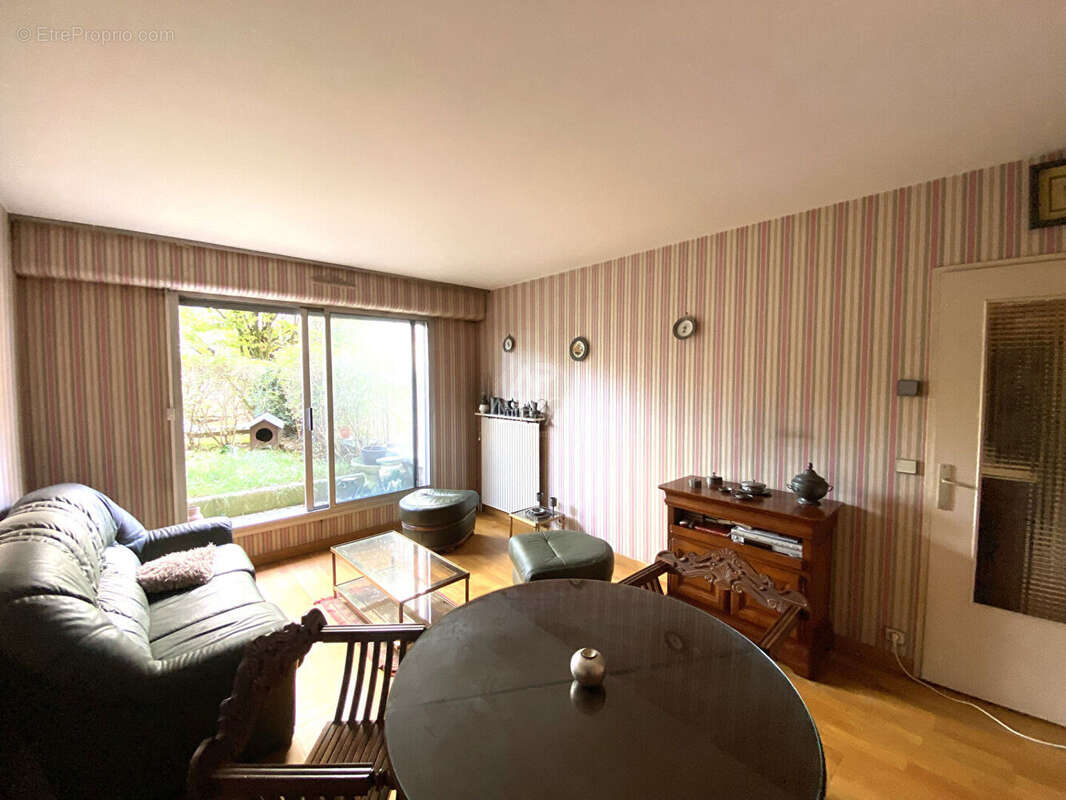 Appartement à NANTERRE