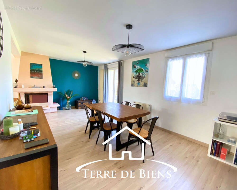 Maison à VIC-SUR-AISNE