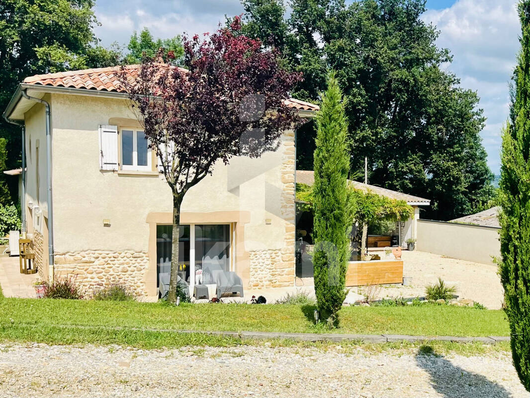 Maison à CHATEAUNEUF-DE-GALAURE