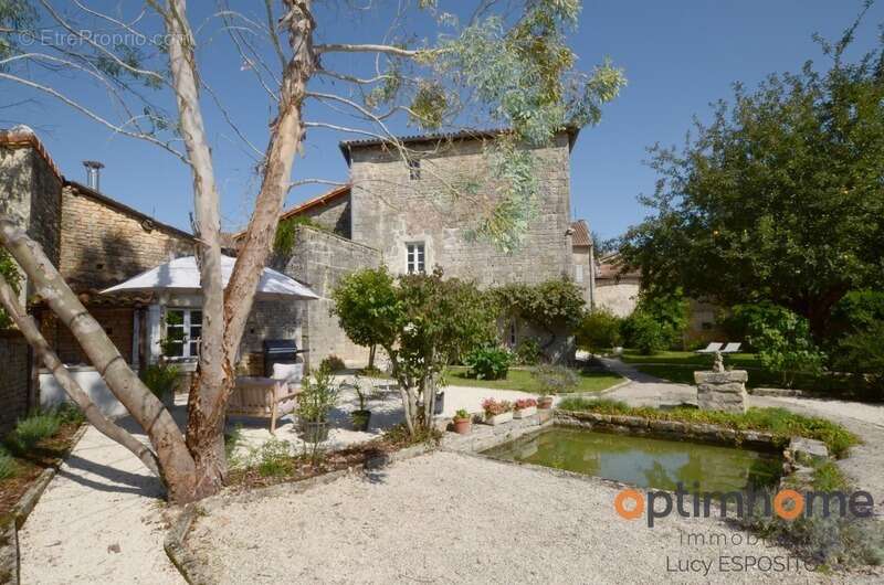 Maison à NANTEUIL-EN-VALLEE