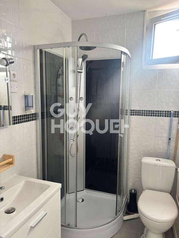 Appartement à LES PAVILLONS-SOUS-BOIS