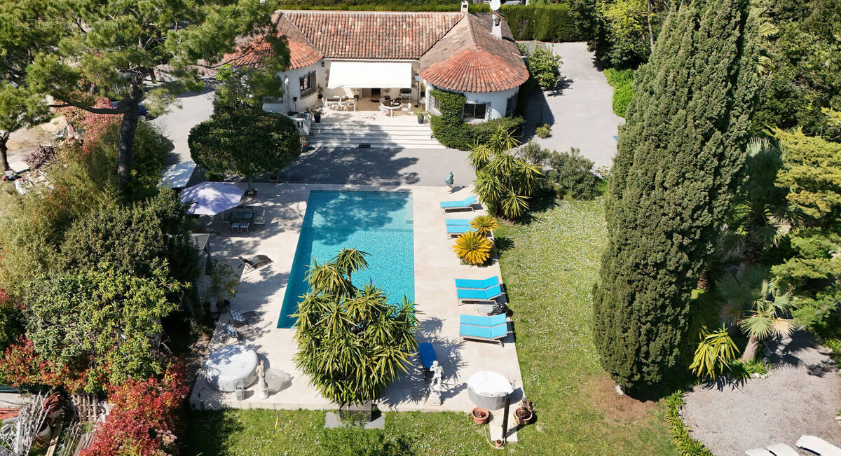 Maison à MOUGINS