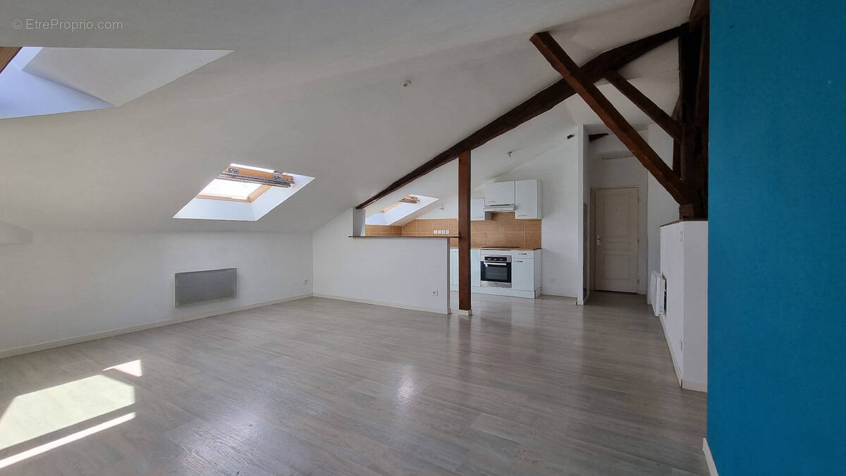 Appartement à MEES