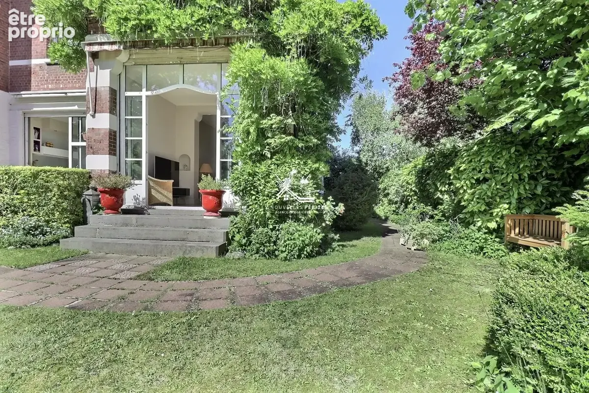 Maison 8 pièces 240 m² à vendre à Croix (59170) - photo 8