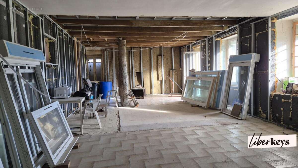Maison à finir de rénover à Langourla - photo 3