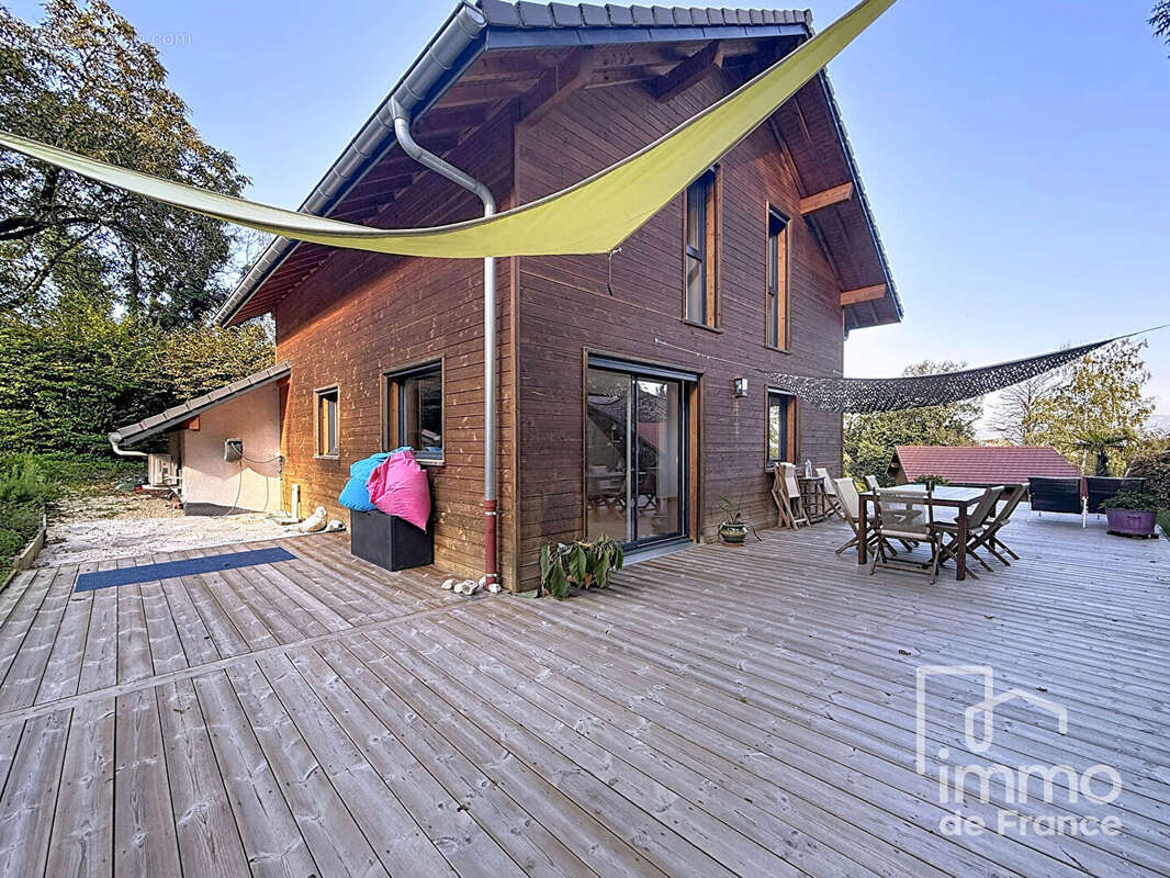 Maison à BELLEGARDE-SUR-VALSERINE