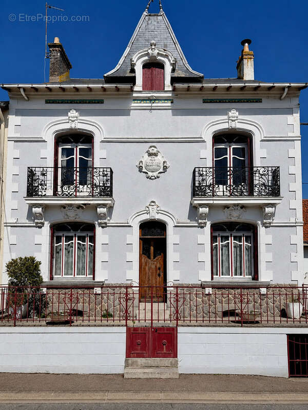 Maison à INDRE