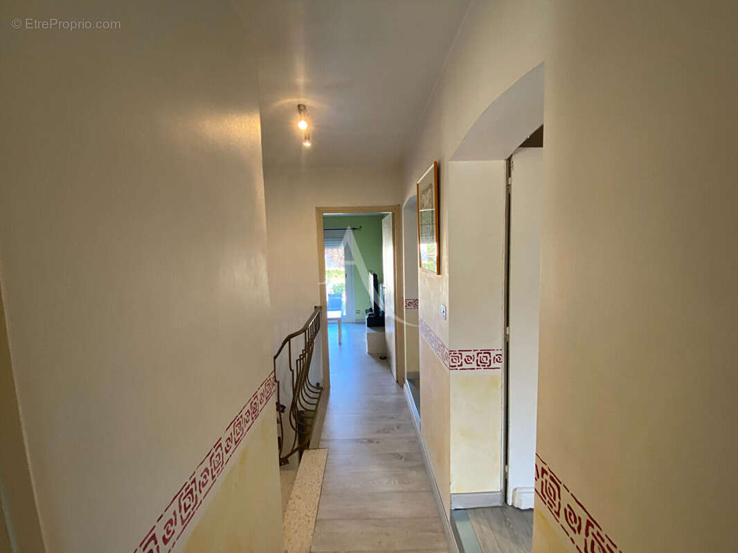 Maison à SAINT-JUERY