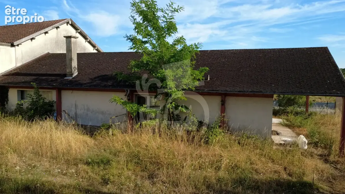 Terrain de 17 960 m2 avec 145 m2 de bâti - photo 8