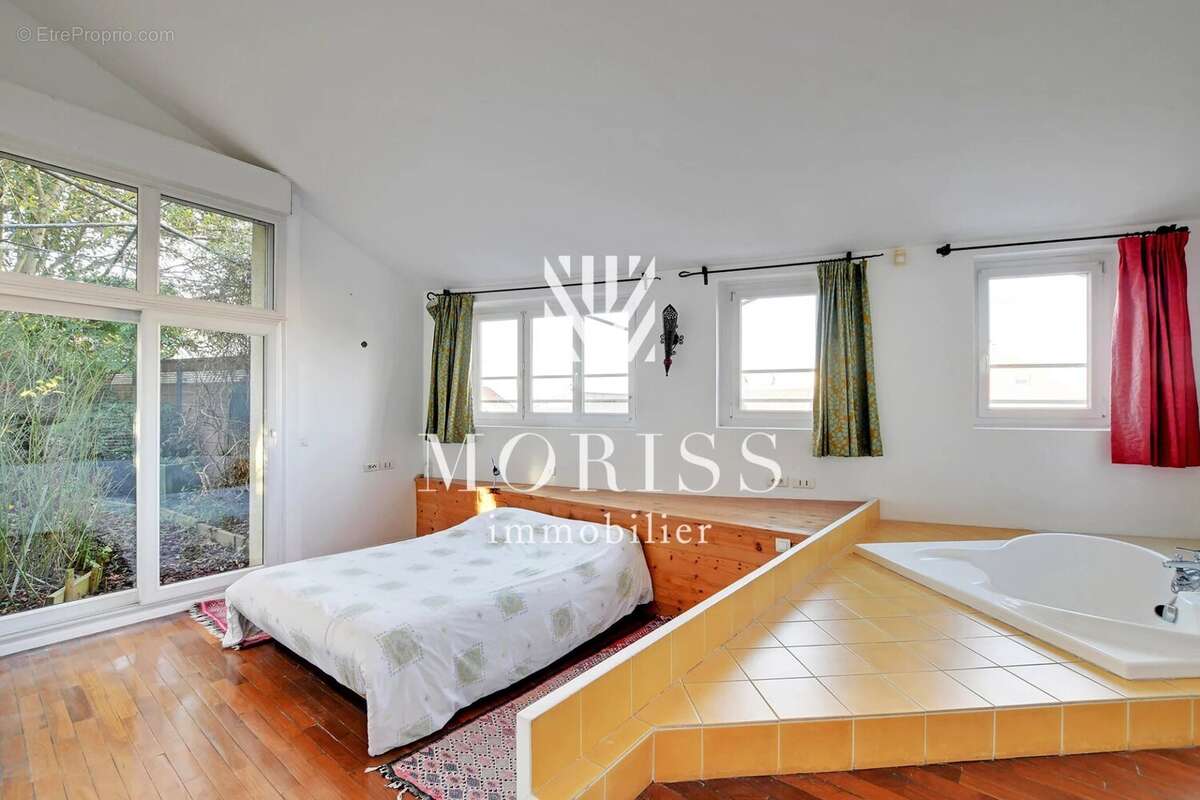 Maison à LES LILAS