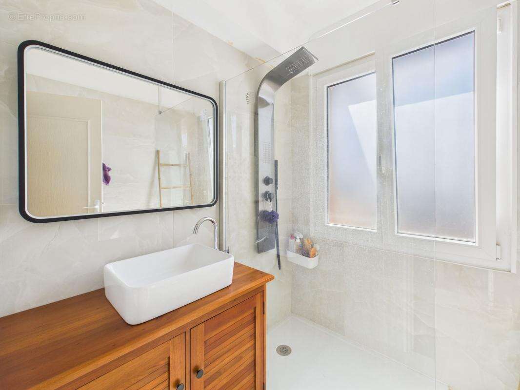 Appartement à MANDELIEU-LA-NAPOULE