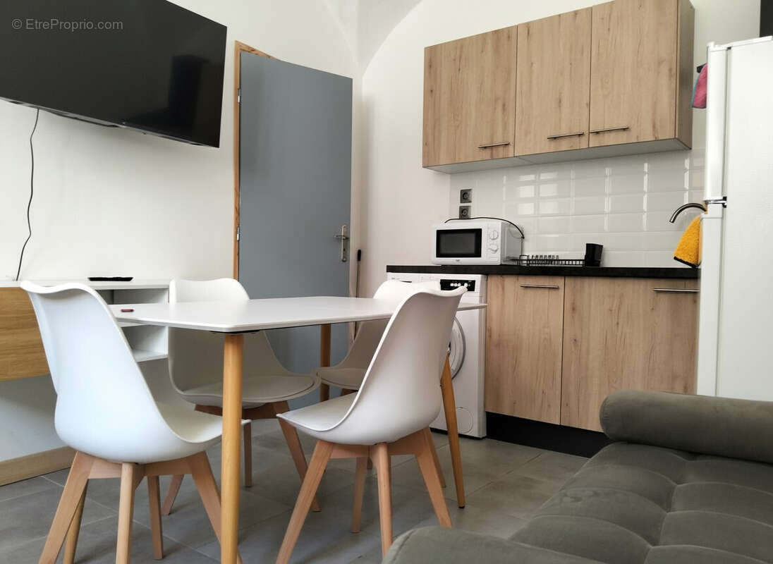 VAL-DES-PRÉS – Appartement T2 rénové de 32 m² - photo 9