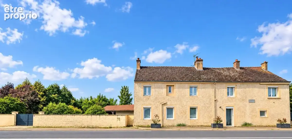 Maison à CHATENOY-LE-ROYAL