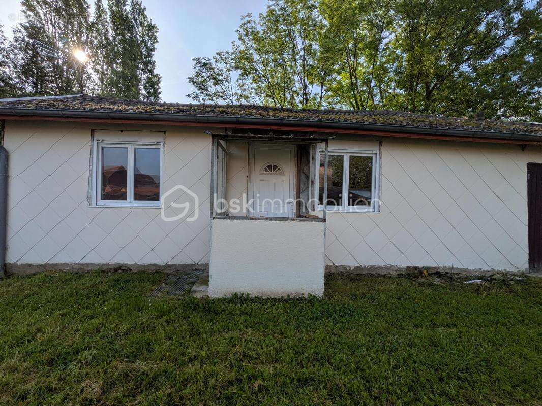 Maison avec dépendance et terrain - photo 14