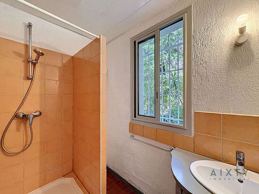 Appartement à MARSEILLE-7E