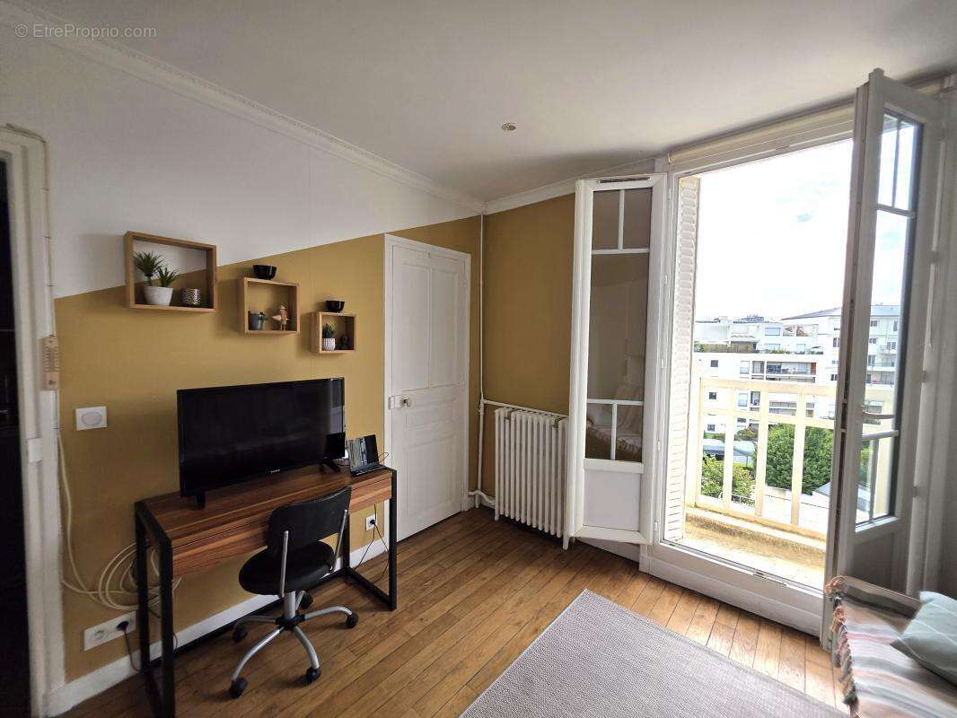 Appartement à ISSY-LES-MOULINEAUX