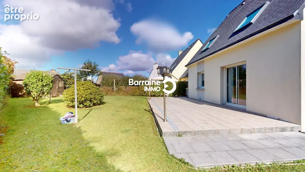 A VENDRE - GOUESNOU -  Maison familiale - 4 chambres au fond d'une impasse - Gouesnou - Réf : PZ00--FL - photo 18