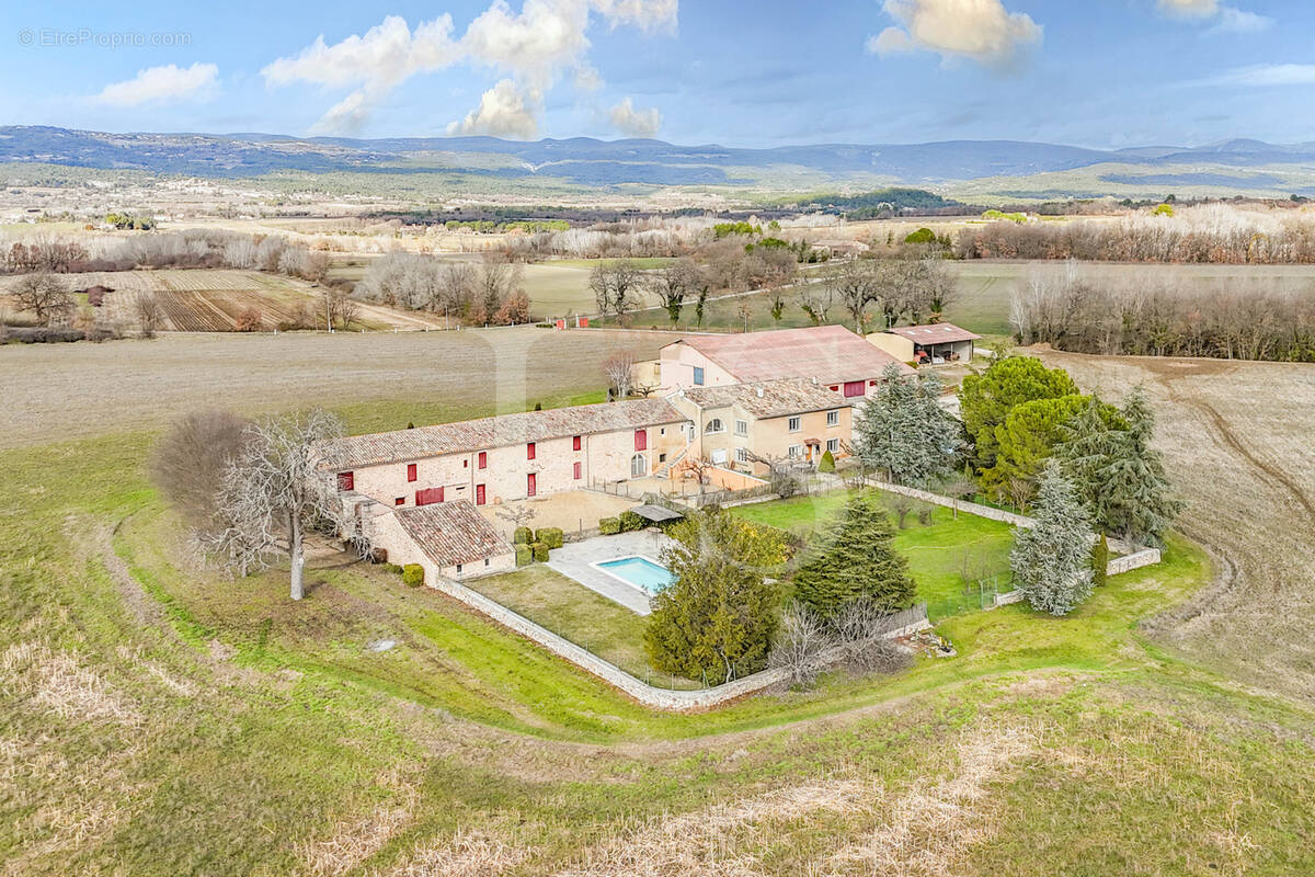 Maison à GORDES